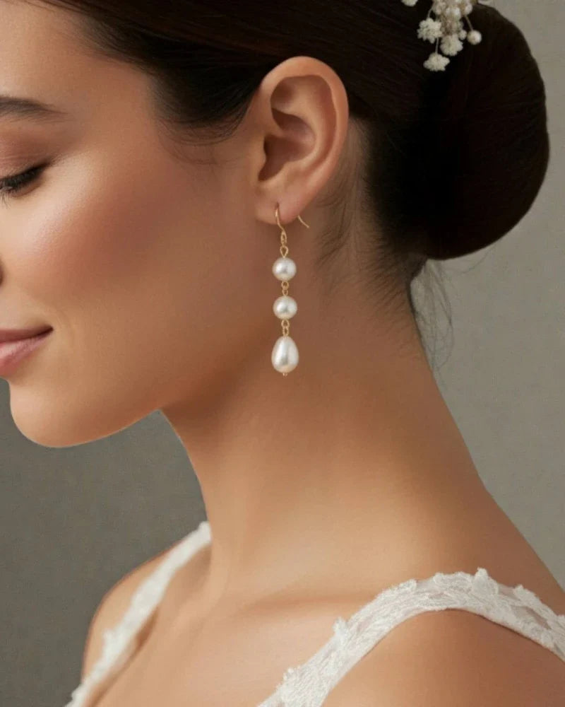 Best Bridal Earrings for Different Wedding Dress Necklines (2026 Guide)