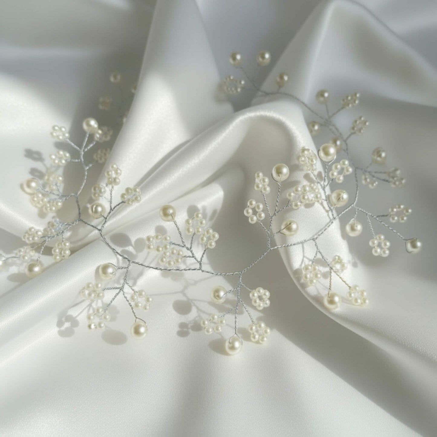 Delicate Pearl Bridal Hairvine – Modern Wedding Headpiece (25cm / 45cm)