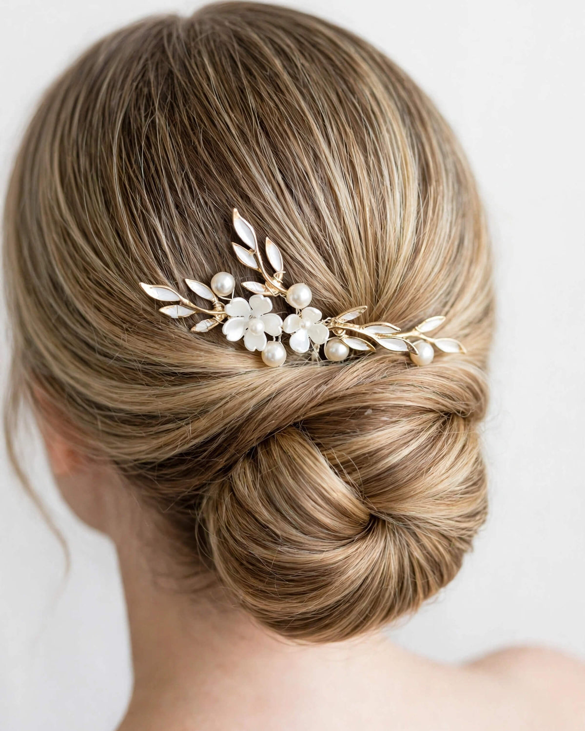 Bridal Hair Comb with Floral Pearls and Gold Leaves – Wedding Hair Accessory