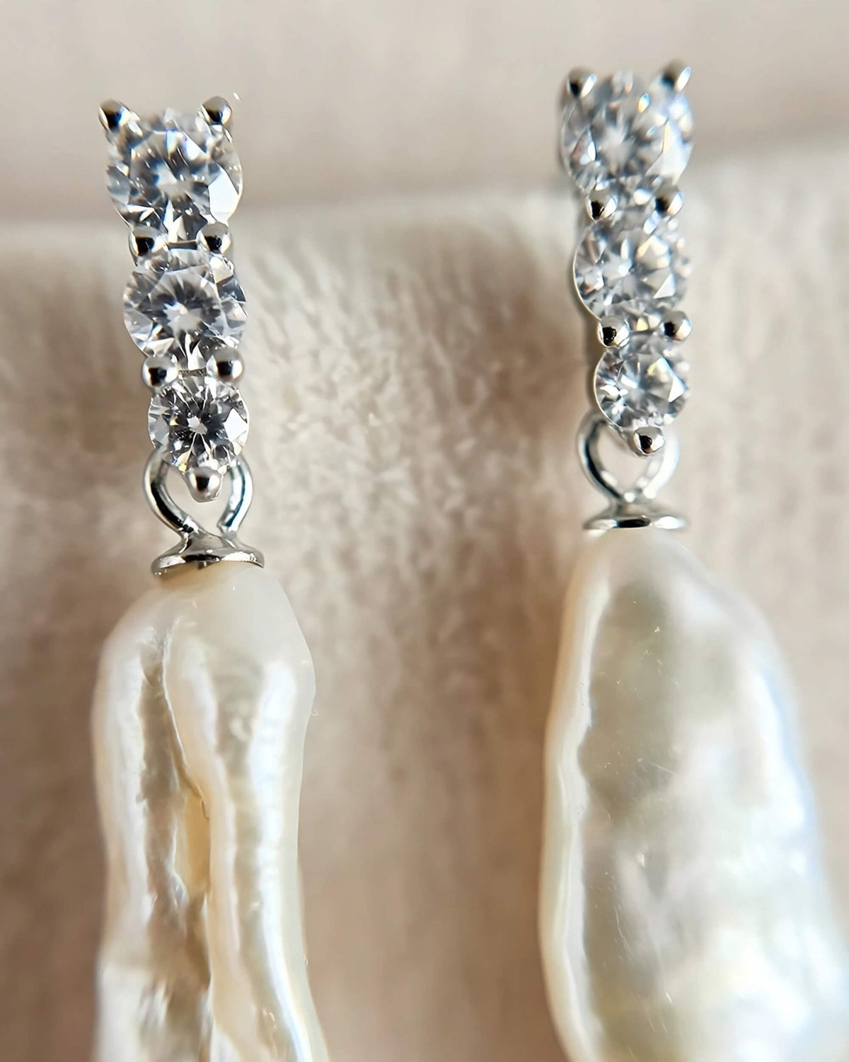 Freshwater Pearl Drop Earrings in S925 Sterling Silver
