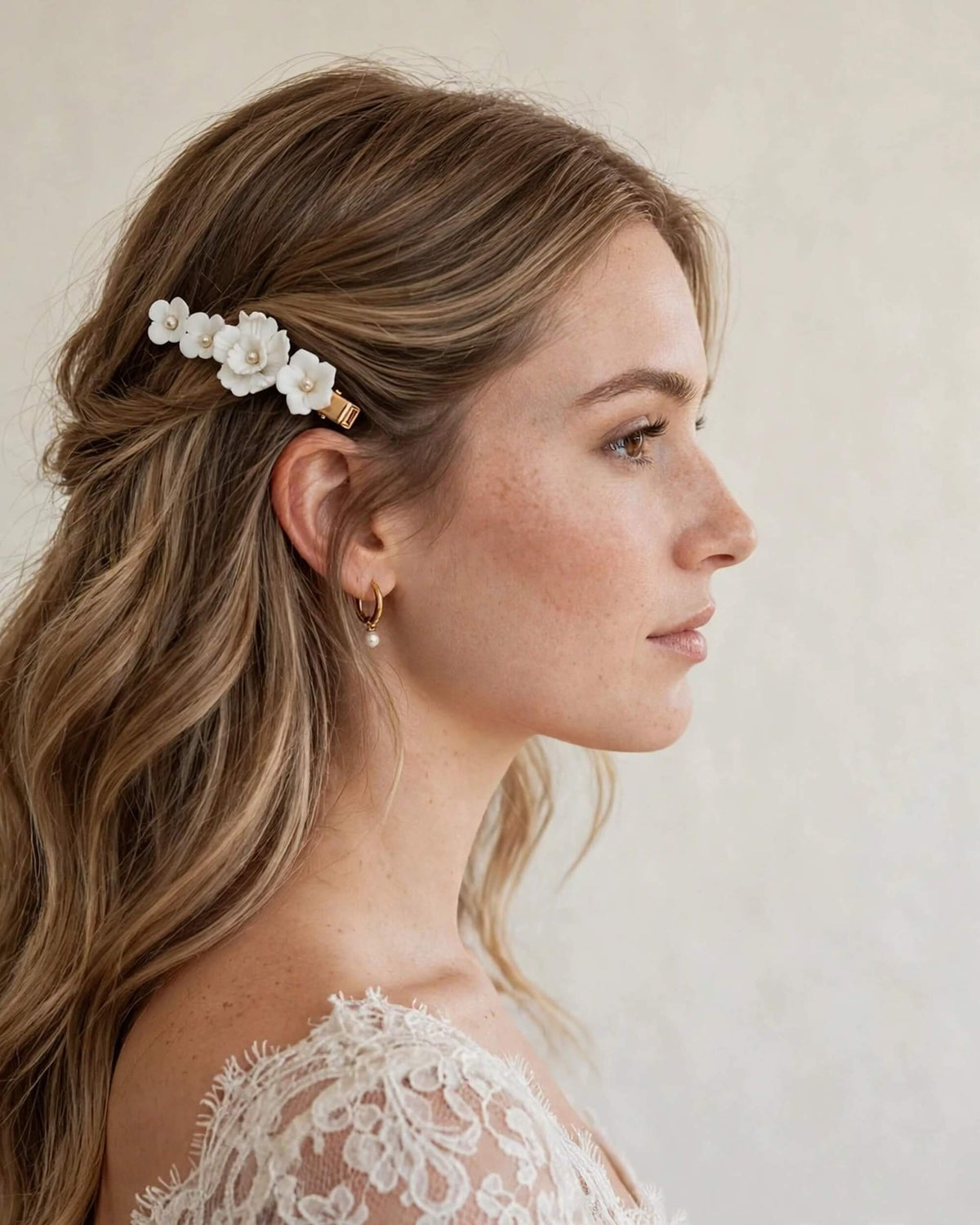 Bridal Hair Clip with Porcelain Flowers and Pearls – Elegant Gold Floral Wedding Accessory