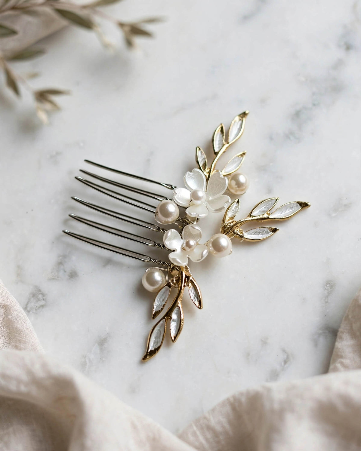 Bridal Hair Comb with Floral Pearls and Gold Leaves – Wedding Hair Accessory