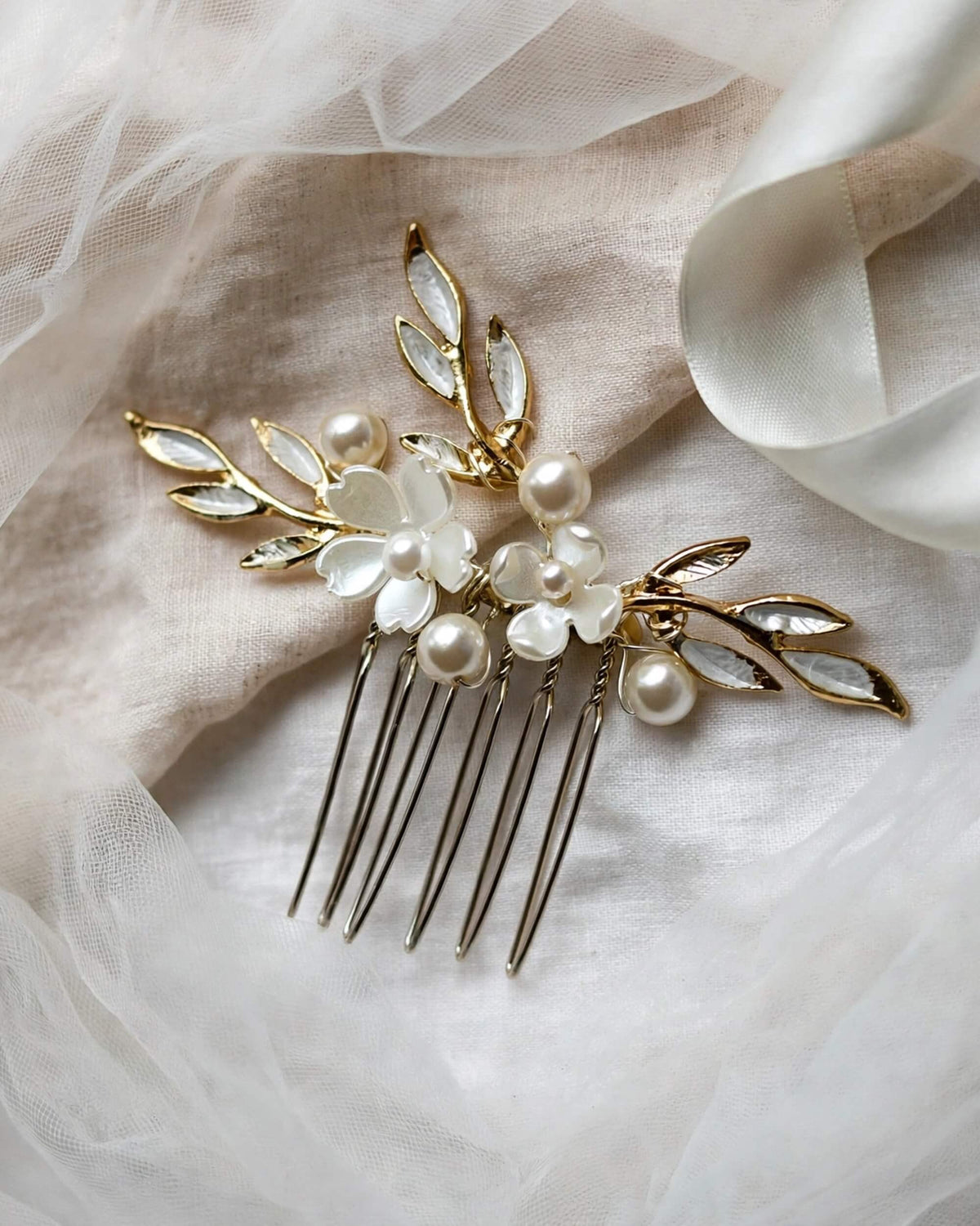 Bridal Hair Comb with Floral Pearls and Gold Leaves – Wedding Hair Accessory