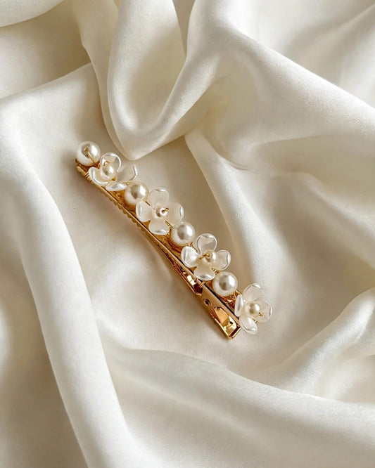 Bridal Hair Clip with Glass Pearls and White Floral Accents – Elegant Gold Wedding Accessory