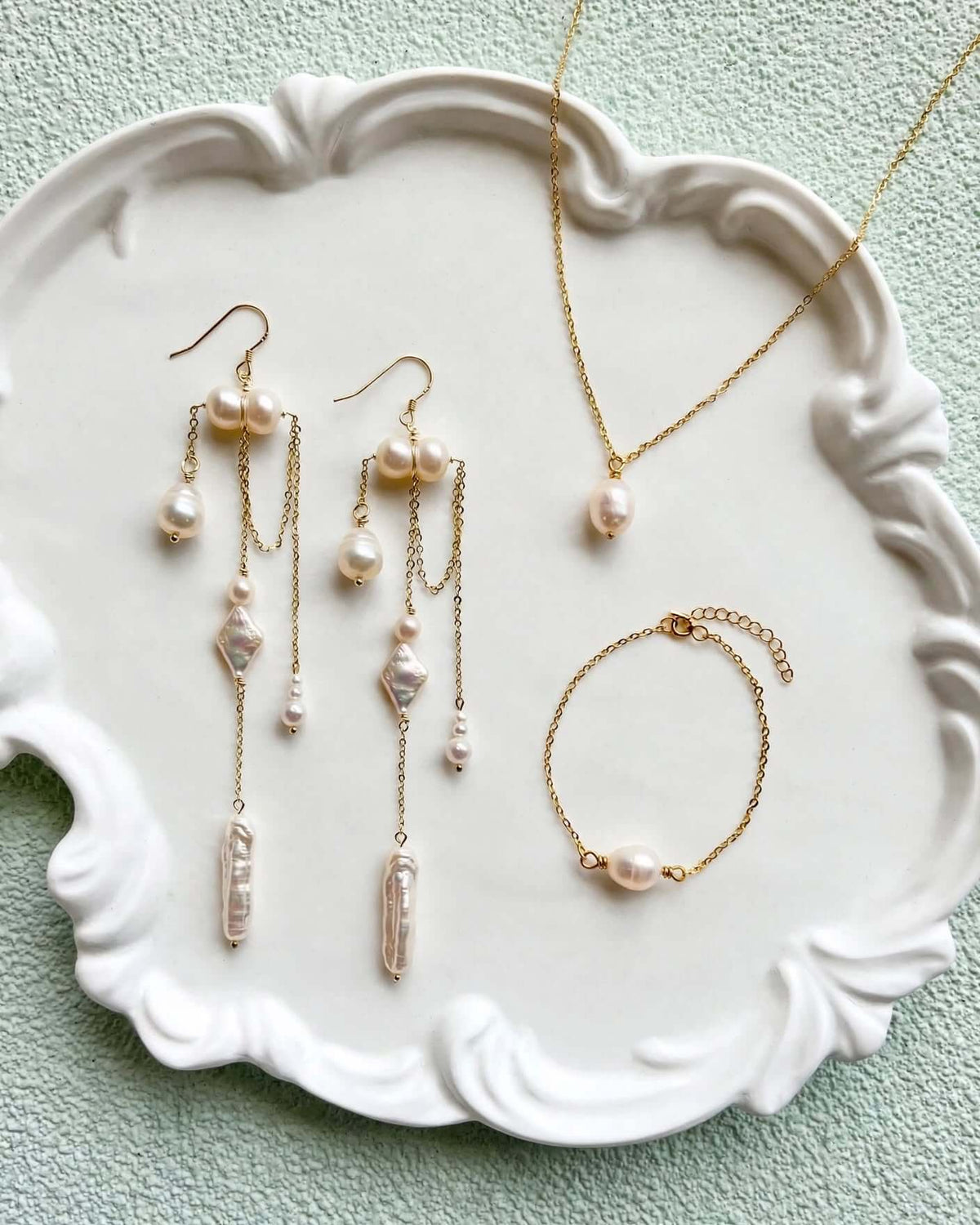 Modern bridal jewelry set with natural freshwater baroque pearls and gold filled chains
