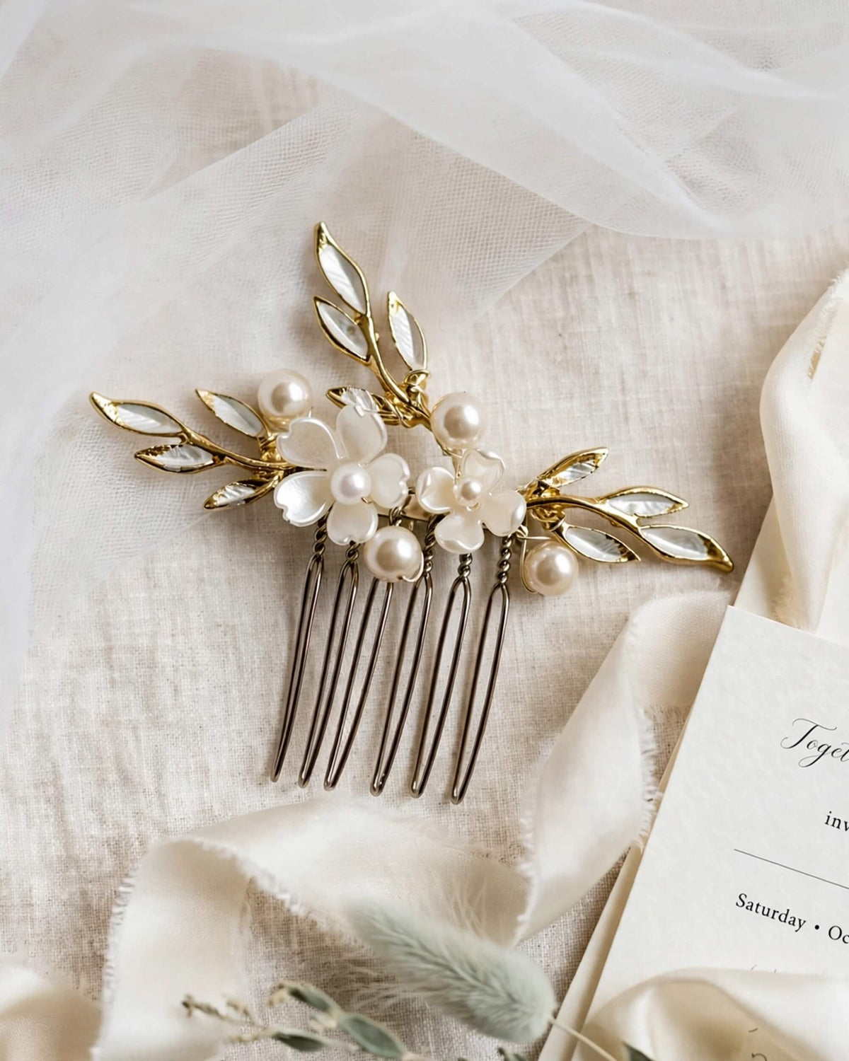 Bridal Hair Comb with Floral Pearls and Gold Leaves – Wedding Hair Accessory
