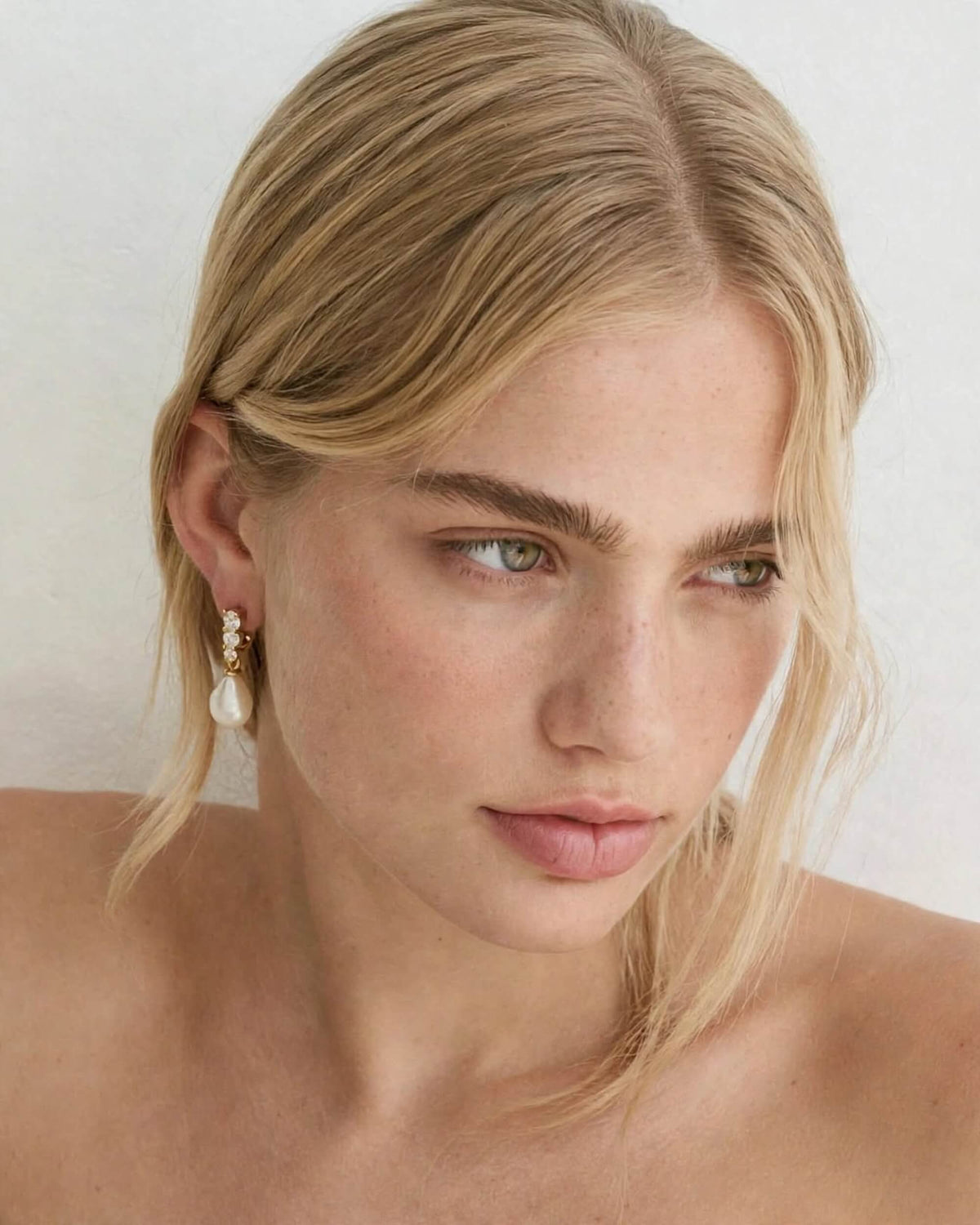 Freshwater Pearl Drop Earrings in S925 Sterling Silver