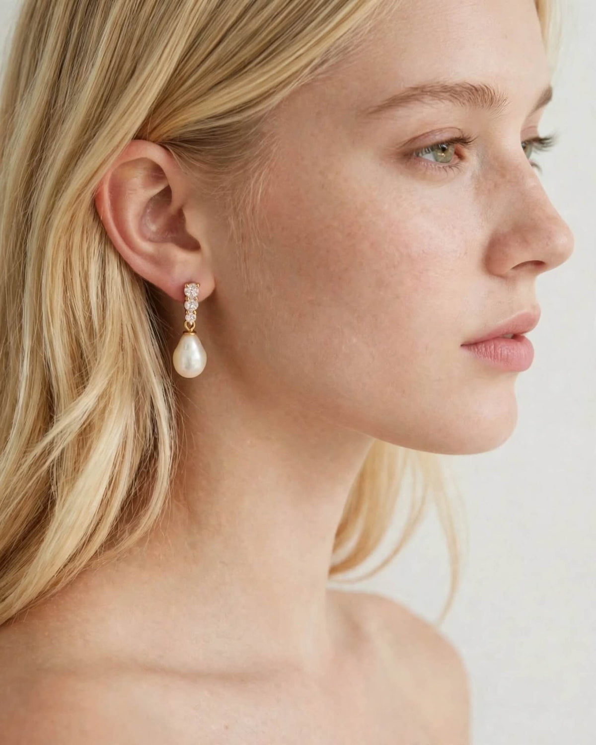 Freshwater Pearl Drop Earrings in S925 Sterling Silver