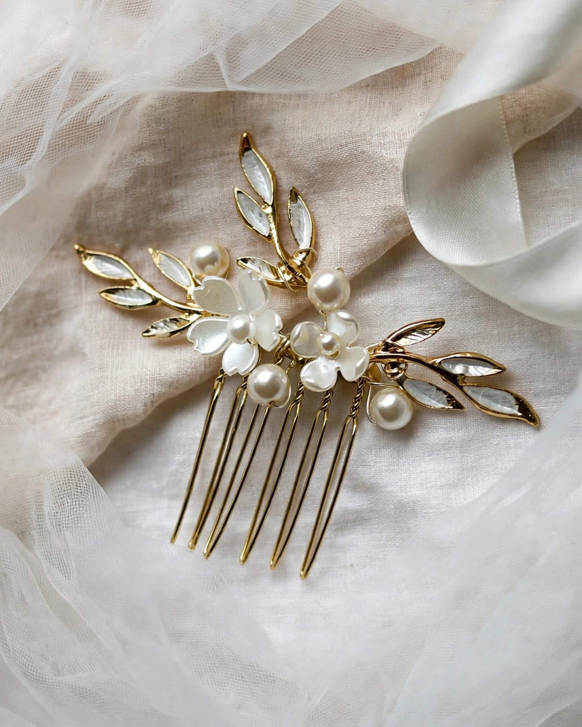 Bridal Hair Comb with Floral Pearls and Gold Leaves – Wedding Hair Accessory
