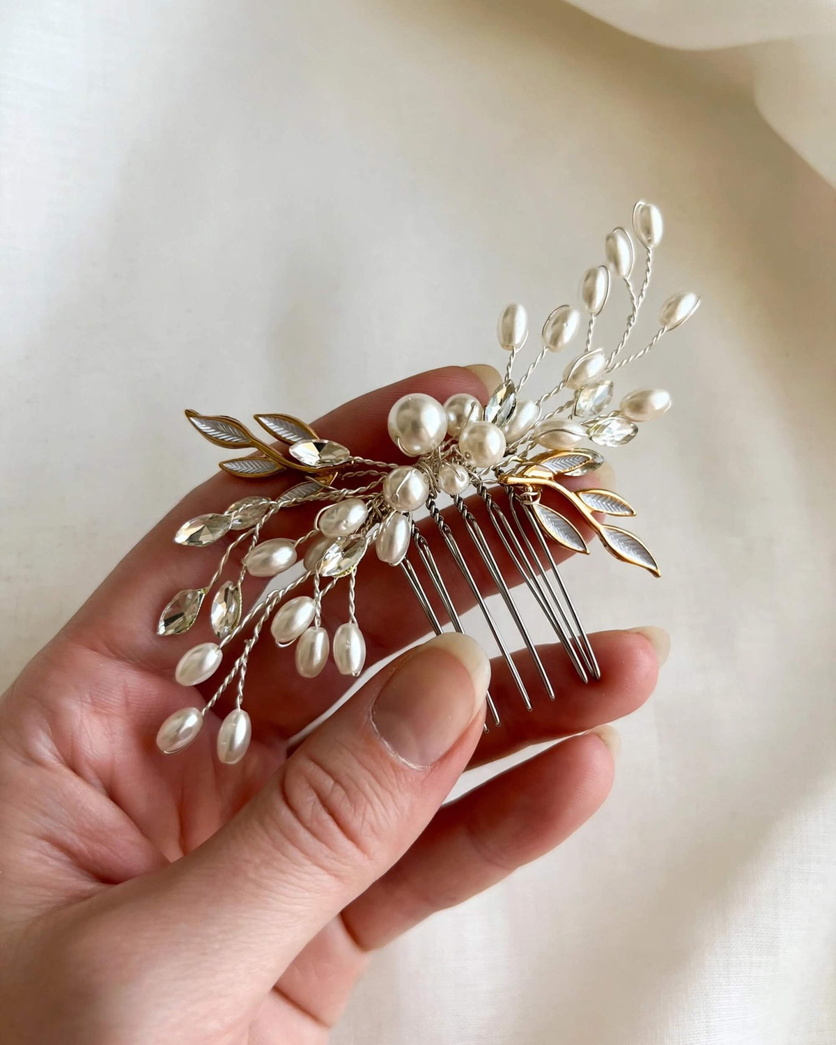 Bridal Hair Comb with Pearl & Leaf Branch Design – Wedding Hair Accessory