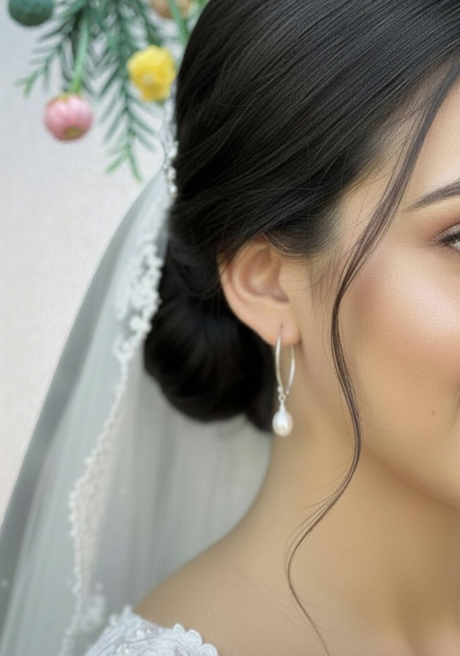 sterling silver S925 peacock dark green pearl pendant necklace photographed on bride