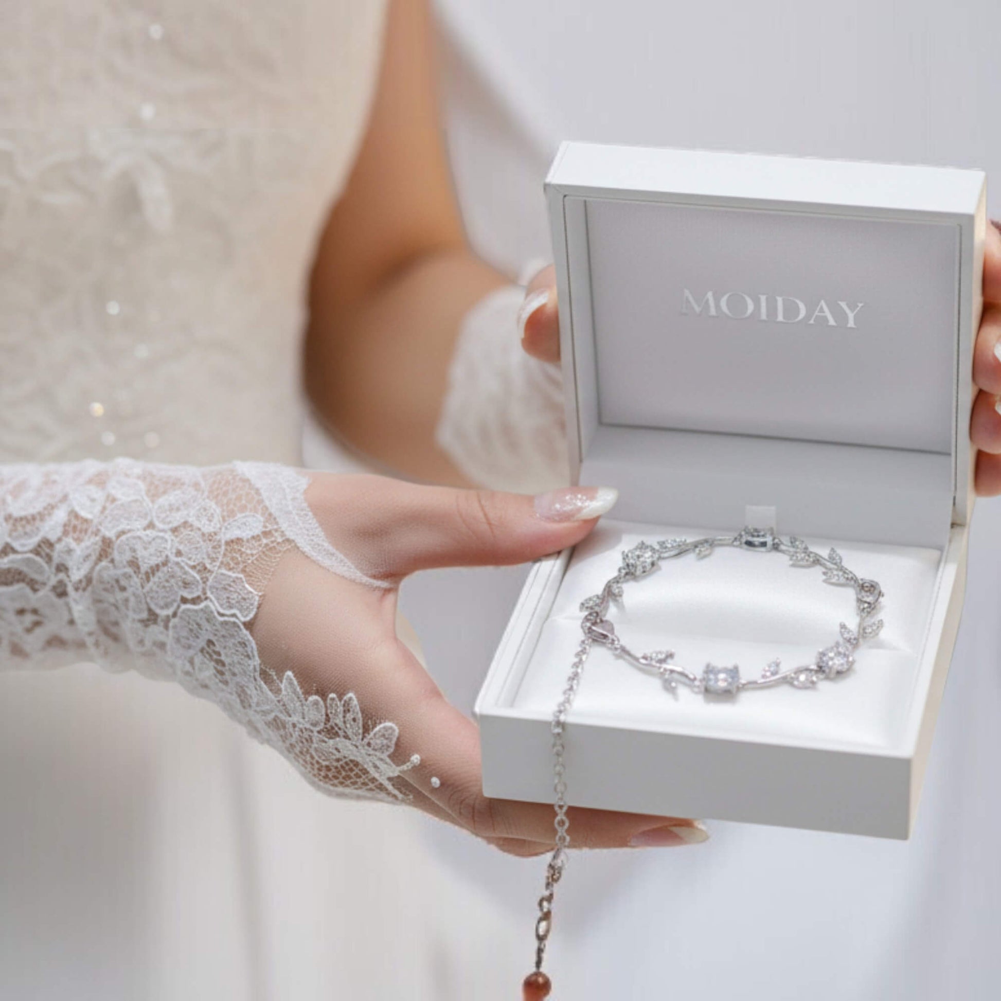 Luxury bridal jewelry bracelet by Moiday with nature-inspired detailing and polished silver finish.