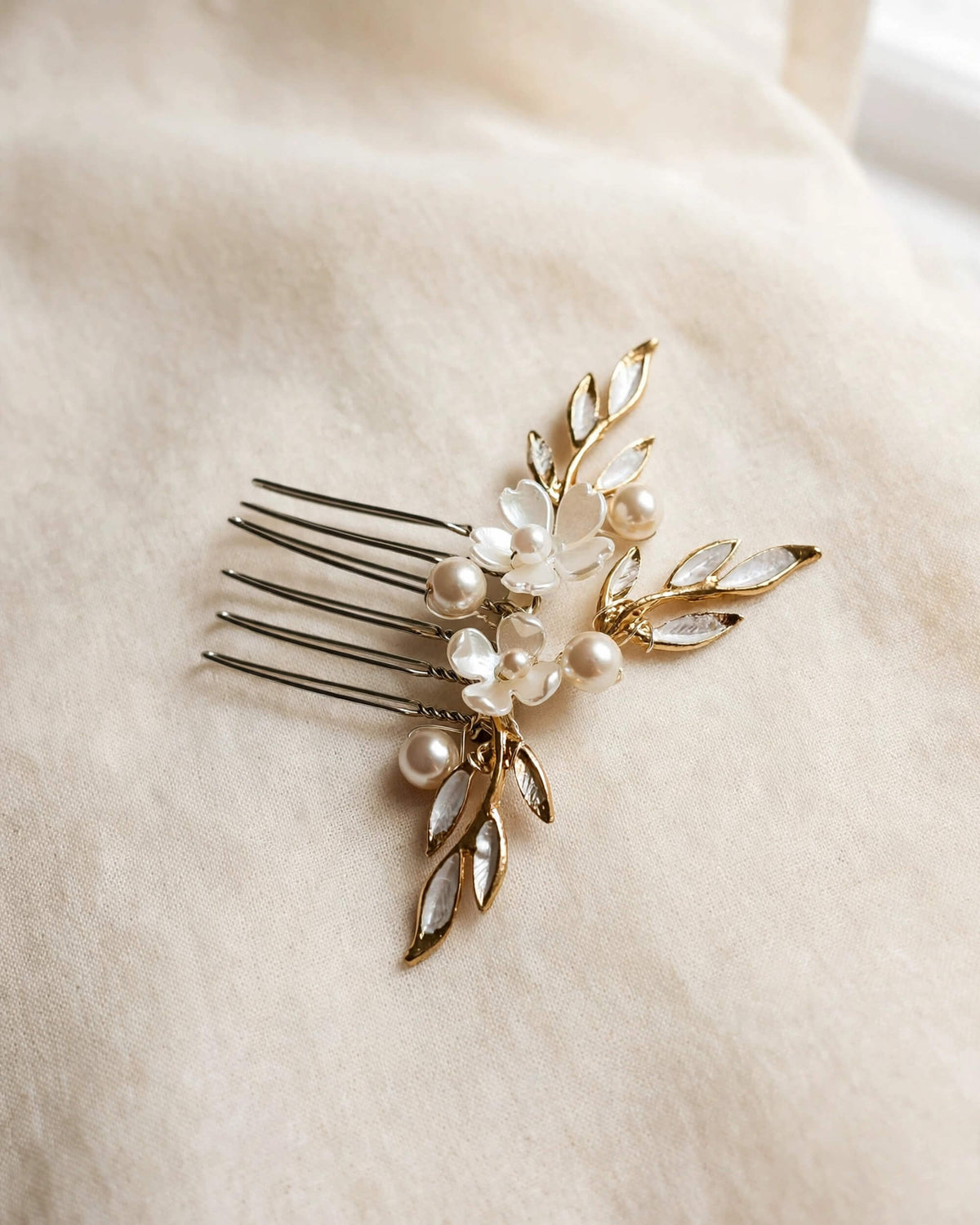 Bridal Hair Comb with Floral Pearls and Gold Leaves – Wedding Hair Accessory