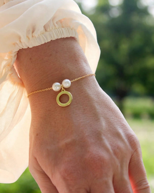 Pearl Bridal Bracelet with Initial Charm – Gold, Silver& Rose Gold Personalised Wedding Bracelet