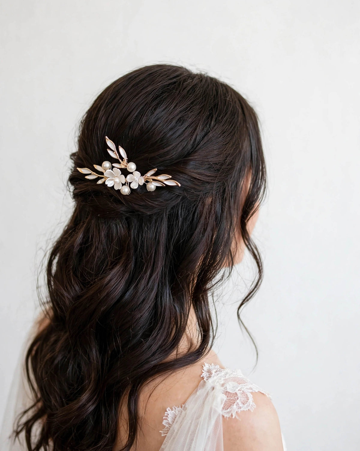 Bridal Hair Comb with Floral Pearls and Gold Leaves – Wedding Hair Accessory