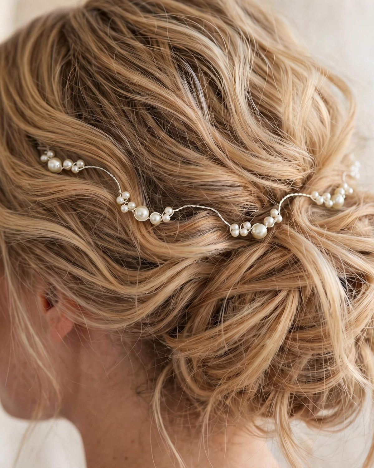 Bridal Hair Vine with Pearl Cluster Design – Elegant Wedding Hair Accessory
